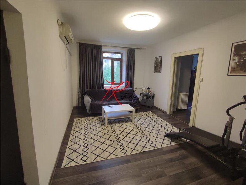 Parcul Carol, vanzare apartament 2 camere in bloc mic, cu CT