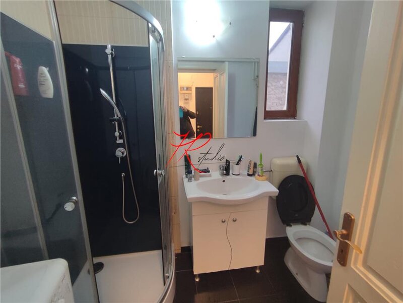 Parcul Carol, vanzare apartament 2 camere in bloc mic, cu CT